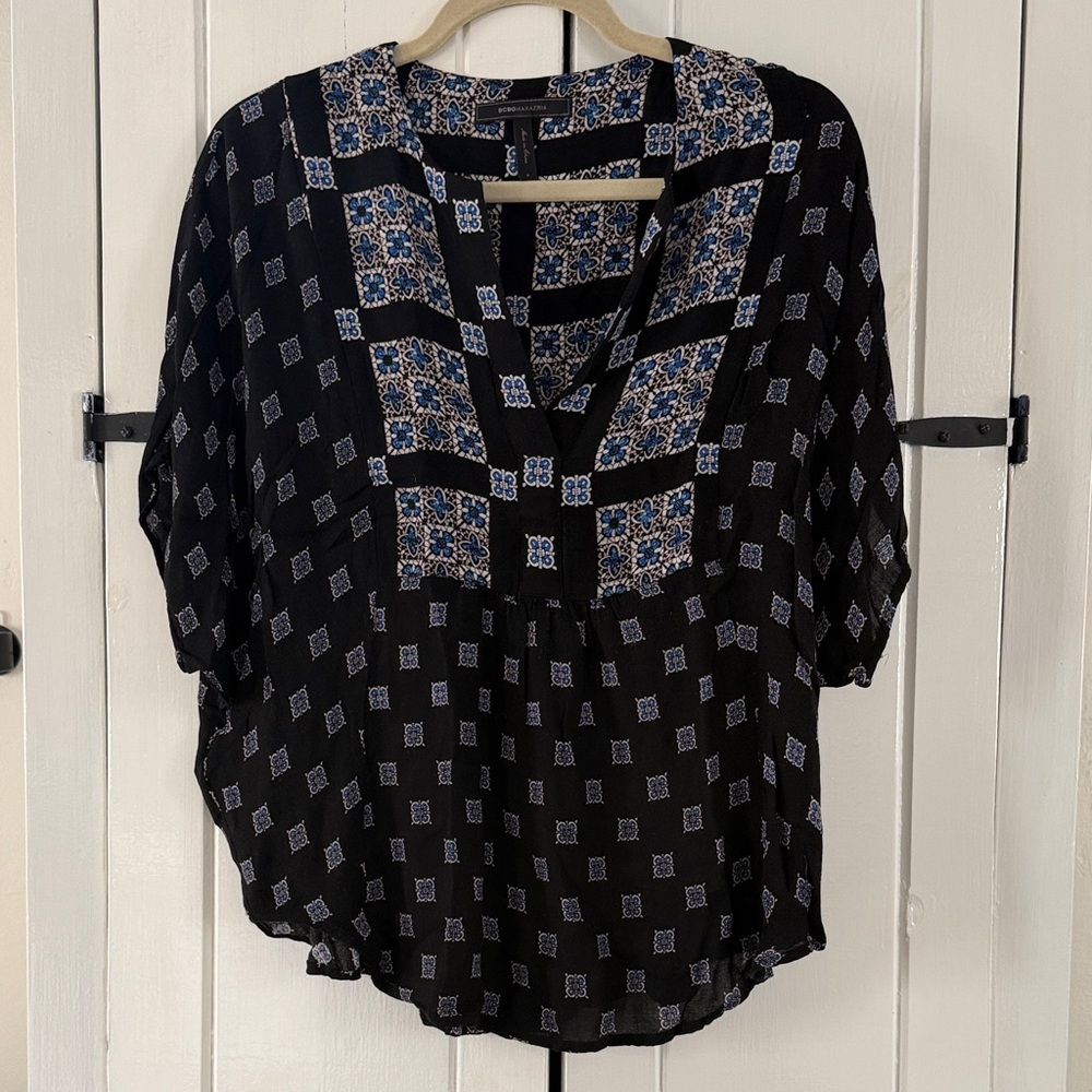 BCBGMaxAzria Black and Blue Geometric Blouse